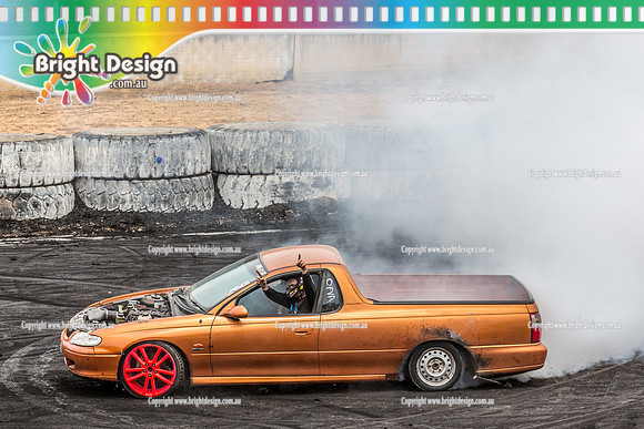Street Machine Supernats 24 @ Stawell Motor Sports Club 8 Dec 2018  (1747)  TRNITUP BURNOUT