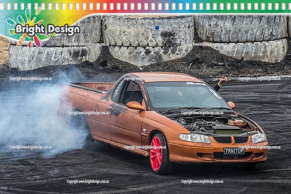 Street Machine Supernats 24 @ Stawell Motor Sports Club 8 Dec 2018  (1751)  TRNITUP BURNOUT