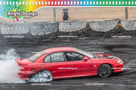 Street Machine Supernats 24 @ Stawell Motor Sports Club 8 Dec 2018  (1769)   LTMFRY BURNOUT