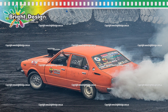 Street Machine Supernats 24 @ Stawell Motor Sports Club 8 Dec 2018  (1792)  CRABBY BURNOUT