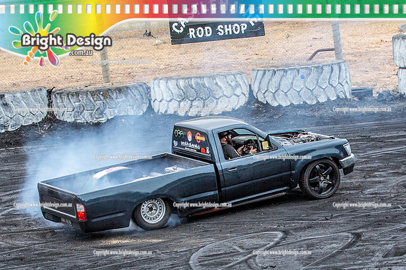 Street Machine Supernats 24 @ Stawell Motor Sports Club 8 Dec 2018  (1818)  TUBTHMPR BURNOUT