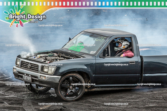 Street Machine Supernats 24 @ Stawell Motor Sports Club 8 Dec 2018  (1825)  TUBTHMPR BURNOUT