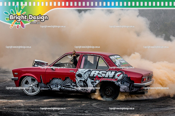 Street Machine Supernats 24 @ Stawell Motor Sports Club 8 Dec 2018  (1866)  TYRFRYYR BURNOUT