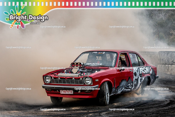 Street Machine Supernats 24 @ Stawell Motor Sports Club 8 Dec 2018  (1870)  TYRFRYYR BURNOUT