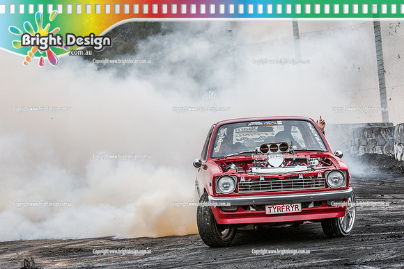 Street Machine Supernats 24 @ Stawell Motor Sports Club 8 Dec 2018  (1881)  TYRFRYR BURNOUT