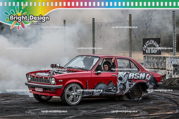 Street Machine Supernats 24 @ Stawell Motor Sports Club 8 Dec 2018  (1883)  TYRFRYYR BURNOUT