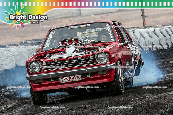 Street Machine Supernats 24 @ Stawell Motor Sports Club 8 Dec 2018  (1893)  TYRFRYYR BURNOUT