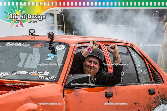 Street Machine Supernats 24 @ Stawell Motor Sports Club 8 Dec 2018  (1894)  YH8ME4 BURNOUT
