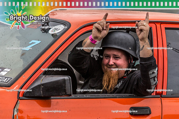 Street Machine Supernats 24 @ Stawell Motor Sports Club 8 Dec 2018  (1896)  YH8ME4 BURNOUT