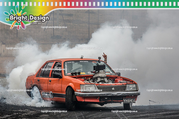 Street Machine Supernats 24 @ Stawell Motor Sports Club 8 Dec 2018  (1900)  YH8ME4 BURNOUT
