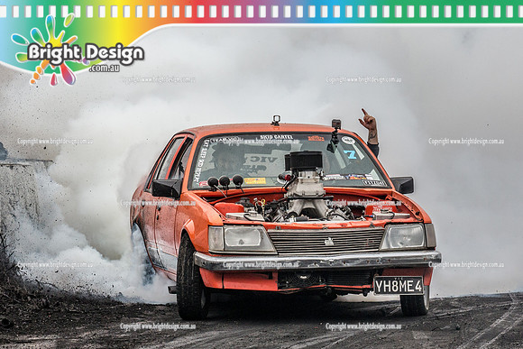 Street Machine Supernats 24 @ Stawell Motor Sports Club 8 Dec 2018  (1901)  YH8ME4 BURNOUT