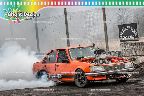Street Machine Supernats 24 @ Stawell Motor Sports Club 8 Dec 2018  (1909)  YH8ME4 BURNOUT