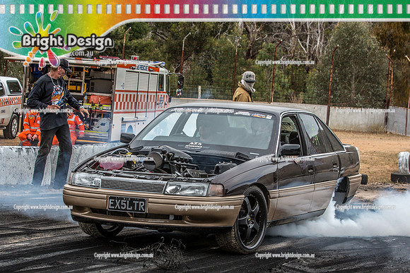 Street Machine Supernats 24 @ Stawell Motor Sports Club 8 Dec 2018  (1948)  EX5LTR BURNOUT