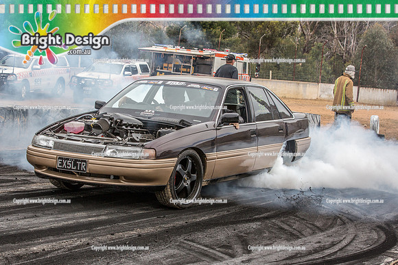 Street Machine Supernats 24 @ Stawell Motor Sports Club 8 Dec 2018  (1951)  EX5LTR BURNOUT
