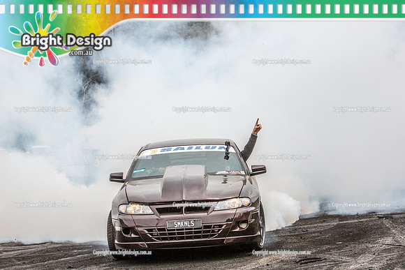 Street Machine Supernats 24 @ Stawell Motor Sports Club 8 Dec 2018  (2009)  SMKNLS BURNOUT