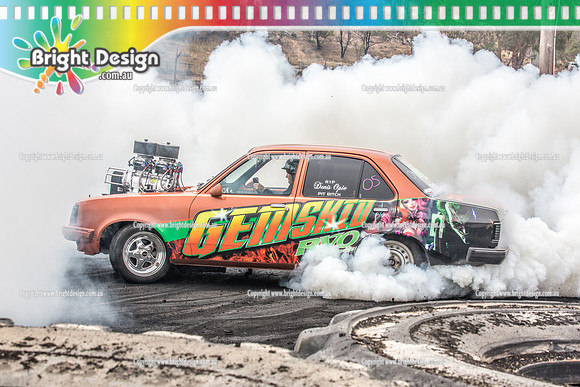 Street Machine Supernats 24 @ Stawell Motor Sports Club 8 Dec 2018  (2064)  GEMSKID BURNOUT