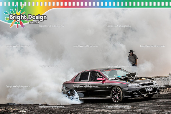 Street Machine Supernats 24 @ Stawell Motor Sports Club 8 Dec 2018  (2082)  DAMAGE BURNOUT
