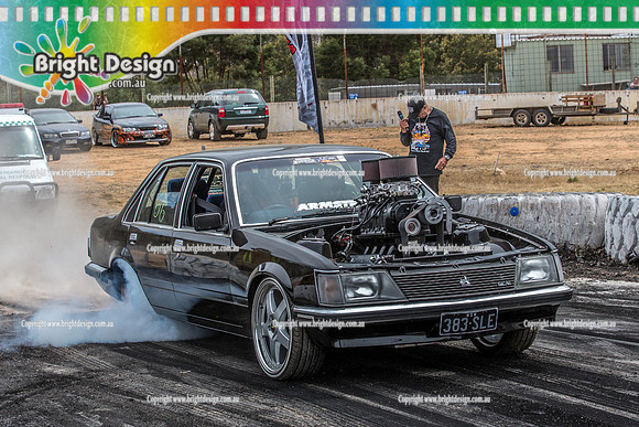 Street Machine Supernats 24 @ Stawell Motor Sports Club 8 Dec 2018  (2150)  383SLE BURNOUT