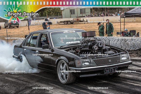 Street Machine Supernats 24 @ Stawell Motor Sports Club 8 Dec 2018  (2152)  383SLE BURNOUT