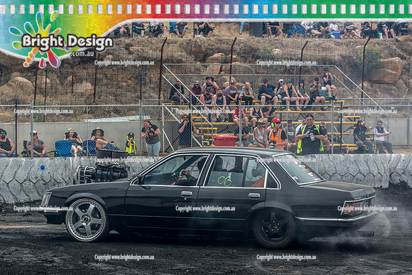 Street Machine Supernats 24 @ Stawell Motor Sports Club 8 Dec 2018  (2158)  383SLE BURNOUT