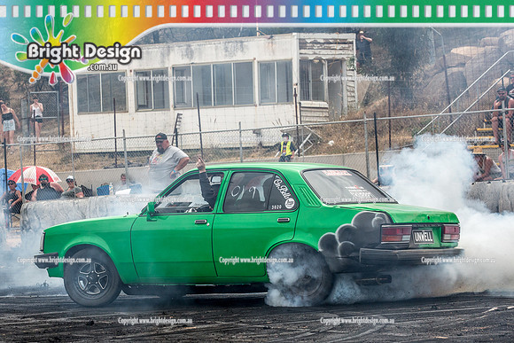 Street Machine Supernats 24 @ Stawell Motor Sports Club 8 Dec 2018  (2196)  UNWELL BURNOUT
