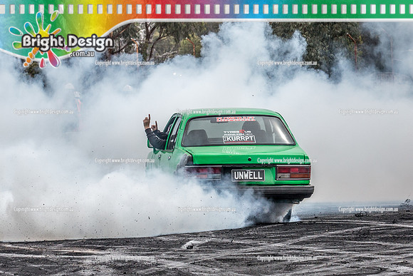 Street Machine Supernats 24 @ Stawell Motor Sports Club 8 Dec 2018  (2206)  UNWELL BURNOUT