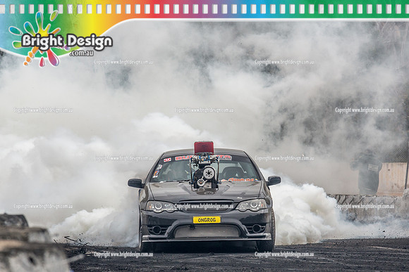 Street Machine Supernats 24 @ Stawell Motor Sports Club 8 Dec 2018  (2211)  ONGROG BURNOUT