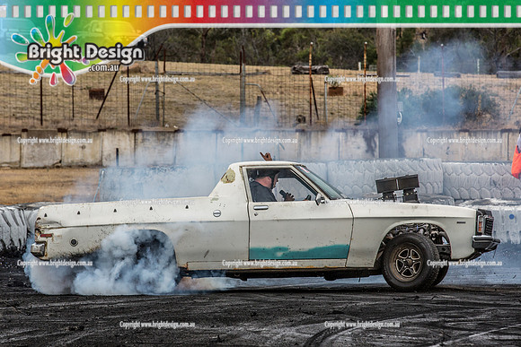 Street Machine Supernats 24 @ Stawell Motor Sports Club 8 Dec 2018  (2448)  PARTY BURNOUT