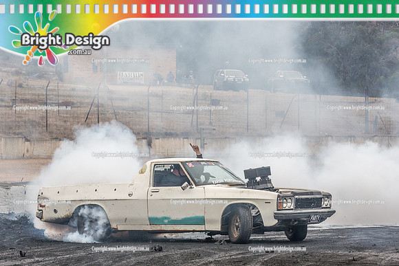 Street Machine Supernats 24 @ Stawell Motor Sports Club 8 Dec 2018  (2454)  PARTY BURNOUT