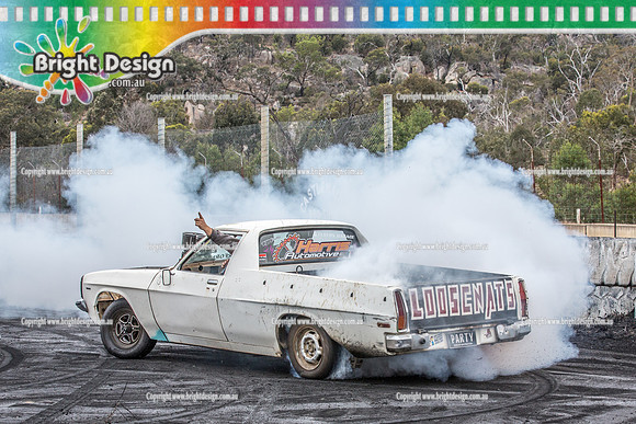 Street Machine Supernats 24 @ Stawell Motor Sports Club 8 Dec 2018  (2464)  PARTY BURNOUT