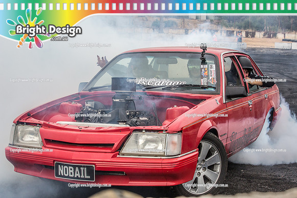 Street Machine Supernats 24 @ Stawell Motor Sports Club 8 Dec 2018  (2494)  NOBAIL BURNOUT