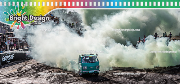 Summernats 32 Thursday 3 Jan 2019  BDMP1612  TINYTOWING BURNOUT