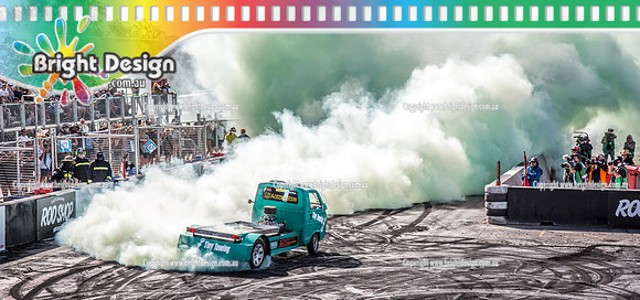 Summernats 32 Thursday 3 Jan 2019  BDMP1610  TINYTOWING BURNOUT