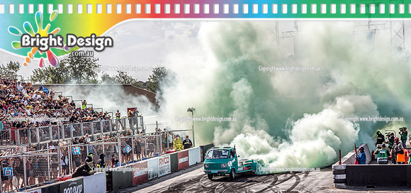 Summernats 32 Thursday 3 Jan 2019  BDMP1606  TINYTOWING BURNOUT