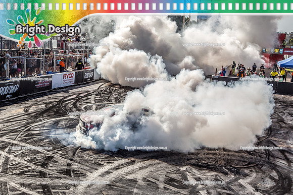 Summernats 32 Thursday 3 Jan 2019  BDMP1873  DAMAGE BURNOUT