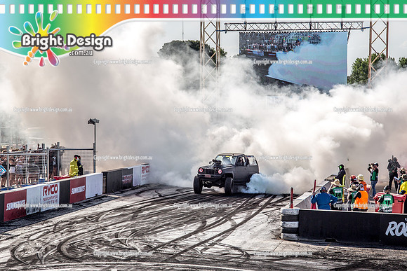 Summernats 32 Thursday 3 Jan 2019  BDMP1743  ONIT BURNOUT