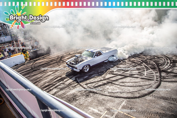 Summernats 32 Thursday 3 Jan 2019  BDMP1675  SKDUTE BURNOUT