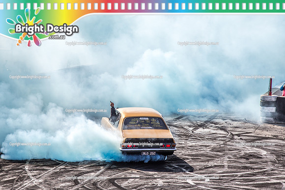 Summernats 32 Thursday 3 Jan 2019  BDMP1641  BLO202 BURNOUT
