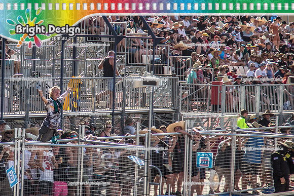 Summernats 32 Thursday 3 Jan 2019  BDMP1599  BURNOUT CROWD