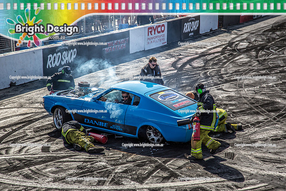 Summernats 32 Thursday 3 Jan 2019  BDMP1597  SKIDRAGIN BURNOUT