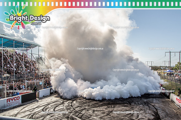 Summernats 32 Thursday 3 Jan 2019  BDMP1568  SKIDRAGIN BURNOUT