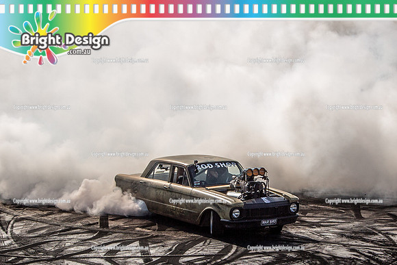 Summernats 32 Thursday 3 Jan 2019  BDMP1372   WARBIRD BURNOUT