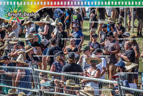 Summernats 32 Thursday 3 Jan 2019  BDMP1307  BURNOUT CROWD WHITETOP