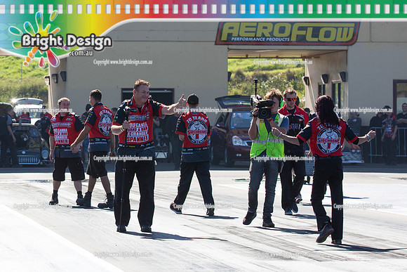 X-Champs @ Sydney Dragway SUN 4 May 2014  (6433)  TD 1221 TEAM BRAY RACING VICTOR BRAY  TOP DOOR SLAMMER  CROWD