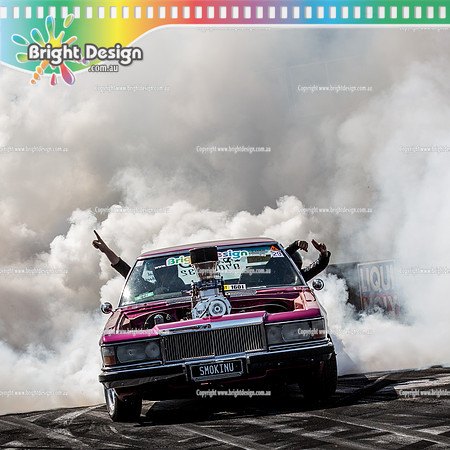 Summernats 29 SUNDAY 9 Jan 16  BDMP2815  SMOKINU BURNOUT WINNING SKID