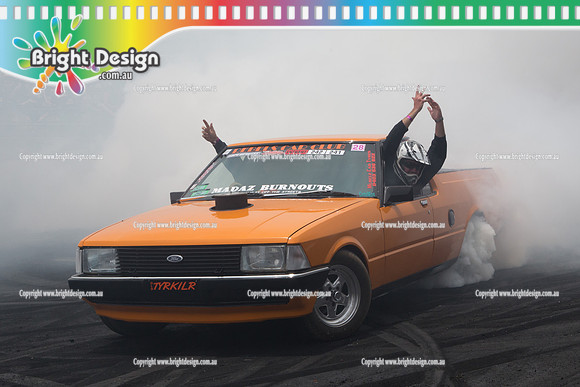 Summernats 28 Sunday 4 Jan 2015  BD  (7794)  TYRKILR BURNOUT