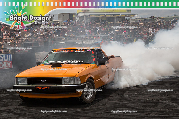 Summernats 28 Sunday 4 Jan 2015  BD  (7804)  TYRKILR BURNOUT