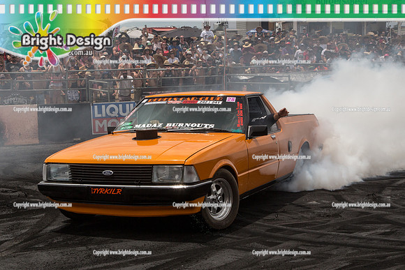 Summernats 28 Sunday 4 Jan 2015  BD  (7805)  TYRKILR BURNOUT