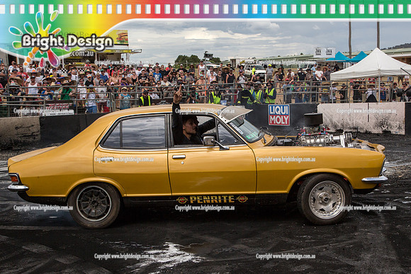 Summernats 28 Sunday 4 Jan 2015  BD  (8258)  BLO202 BURNOUT