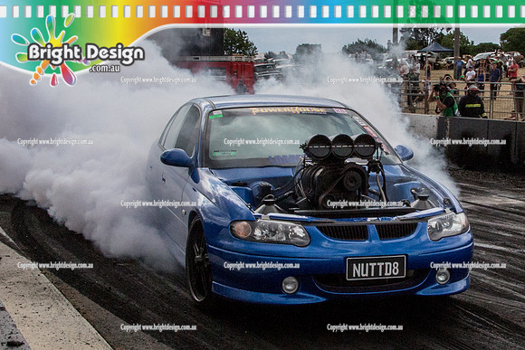 Summernats 28 Sunday 4 Jan 2015  BD  (8407)  NUTTD8 BURNOUT